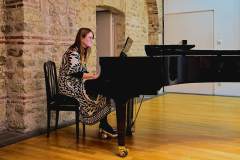 16-HMA_4424_UB_Podium-2025