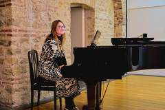 3-HMA_4422_UB_Podium-2025