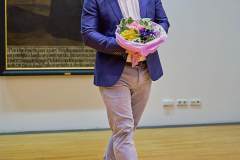 8-HMA_4442_UB_Podium-2025